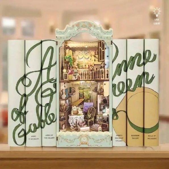 COUNTRYSIDE DIARY DIY BOOK NOOKS