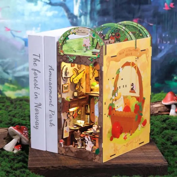CUTEBEE Moles Apartment DIY Book Nook Kit - Diy book nook kit
