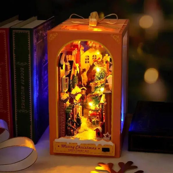 Merry Christmas DIY Book Nook Kit - Diy book nook kit