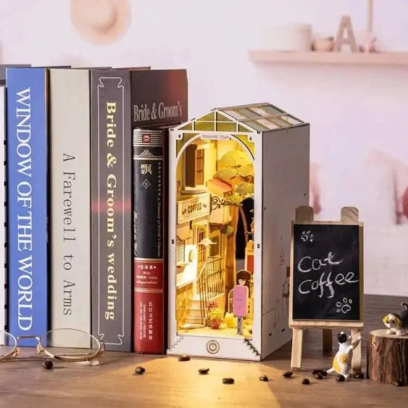ROBOTIME ROLIFE SUNSHINE TOWN BOOK NOOK KIT - Diy book nook kit